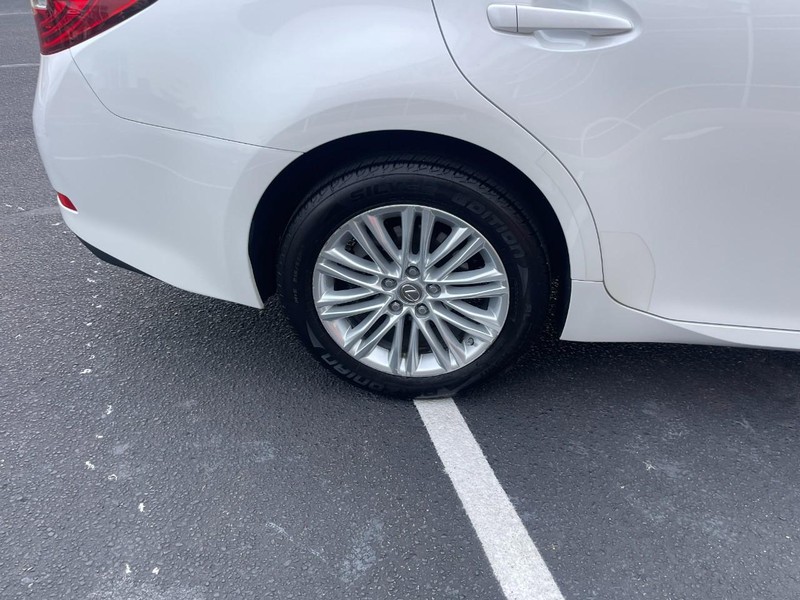 Lexus ES 350 Vehicle Image 08