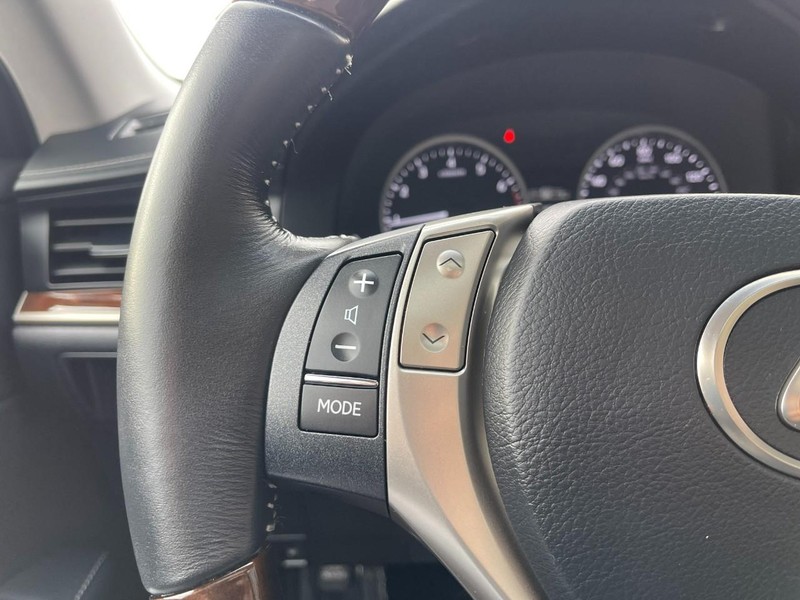 Lexus ES 350 Vehicle Image 25