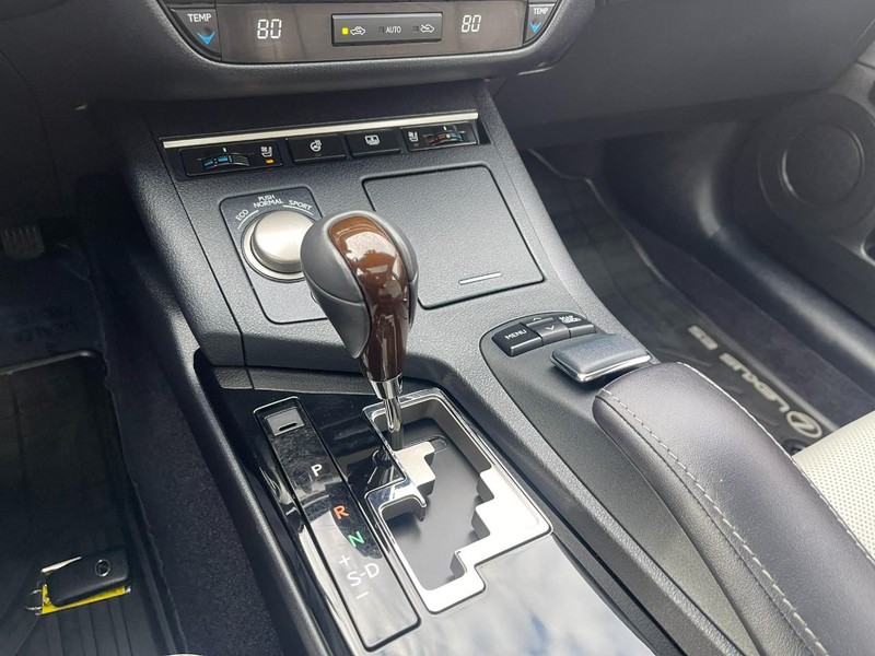 Lexus ES 350 Vehicle Image 31