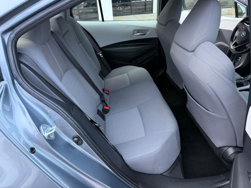 Toyota Corolla Vehicle Image 13