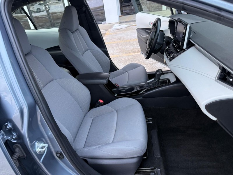 Toyota Corolla Vehicle Image 15