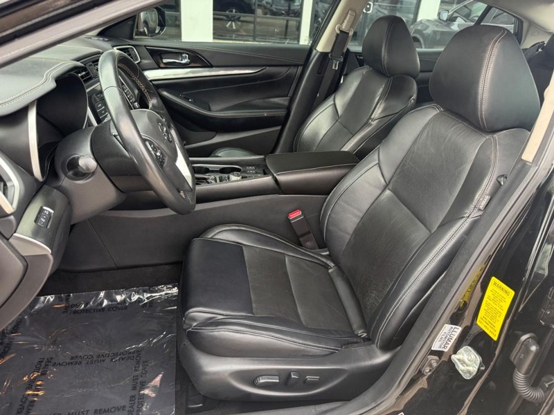 Nissan Maxima Vehicle Image 09