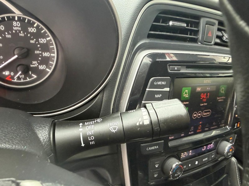 Nissan Maxima Vehicle Image 21