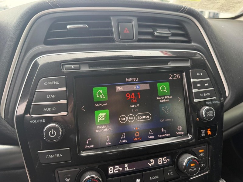 Nissan Maxima Vehicle Image 23