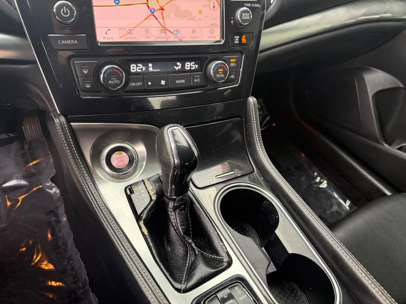 Nissan Maxima Vehicle Image 26