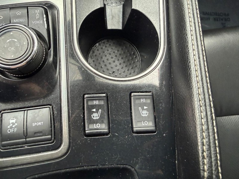 Nissan Maxima Vehicle Image 28