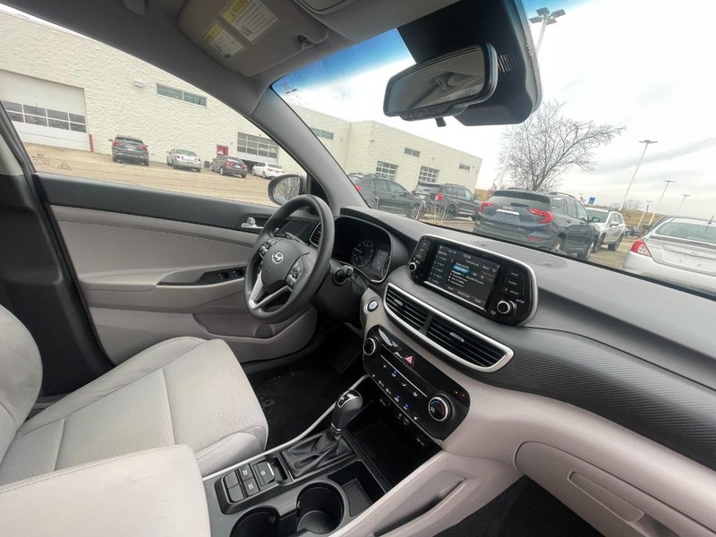 Hyundai Tucson Vehicle Image 05