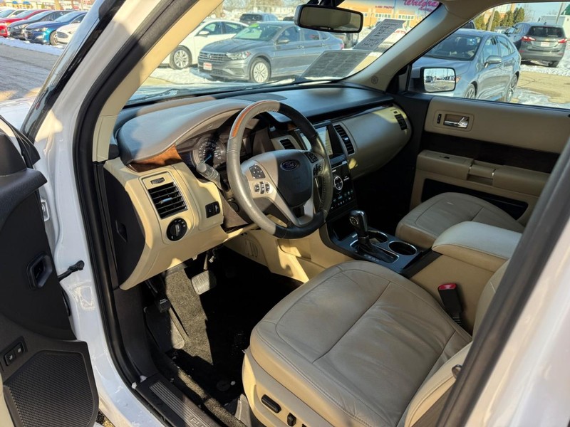 Ford Flex Vehicle Image 10