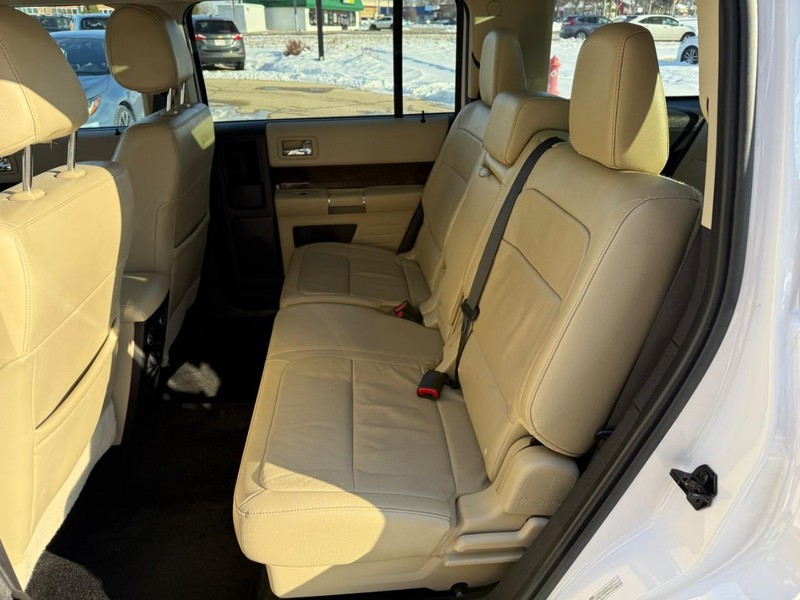 Ford Flex Vehicle Image 11