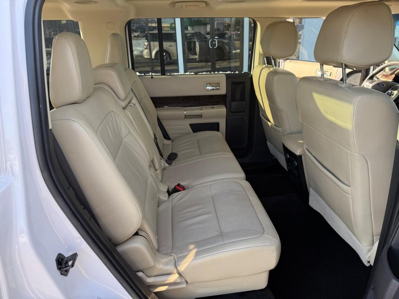 Ford Flex Vehicle Image 21