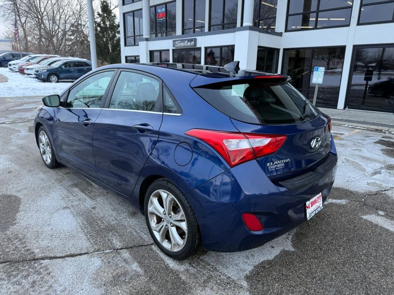 Hyundai Elantra GT Vehicle Image 06