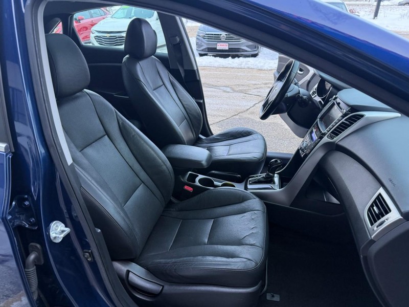 Hyundai Elantra GT Vehicle Image 15