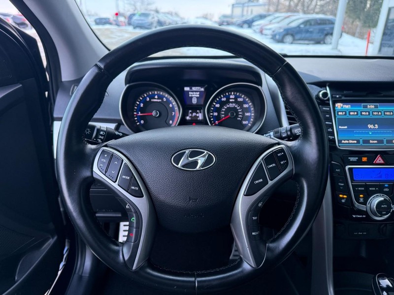 Hyundai Elantra GT Vehicle Image 17