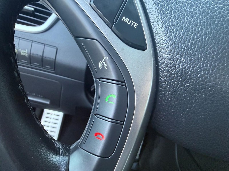 Hyundai Elantra GT Vehicle Image 21