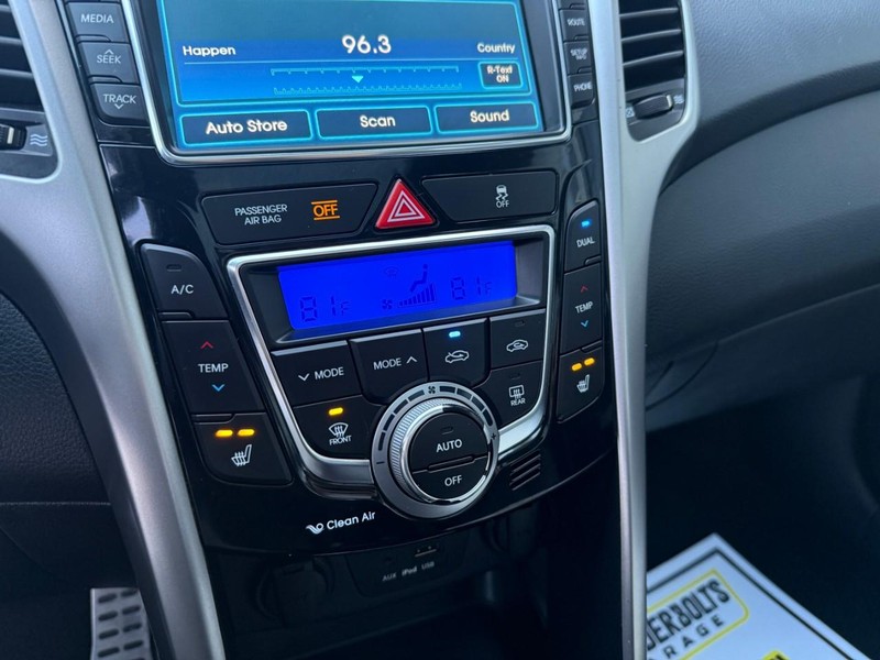 Hyundai Elantra GT Vehicle Image 26