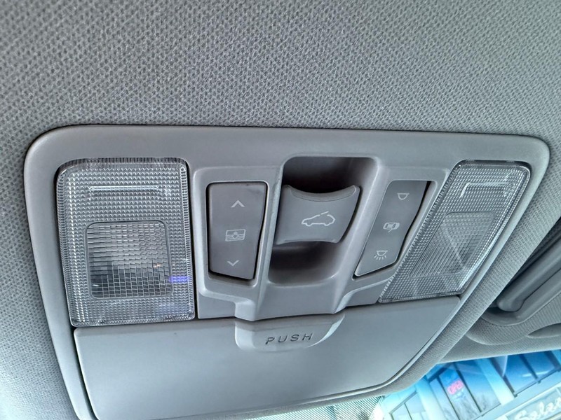 Hyundai Elantra GT Vehicle Image 28