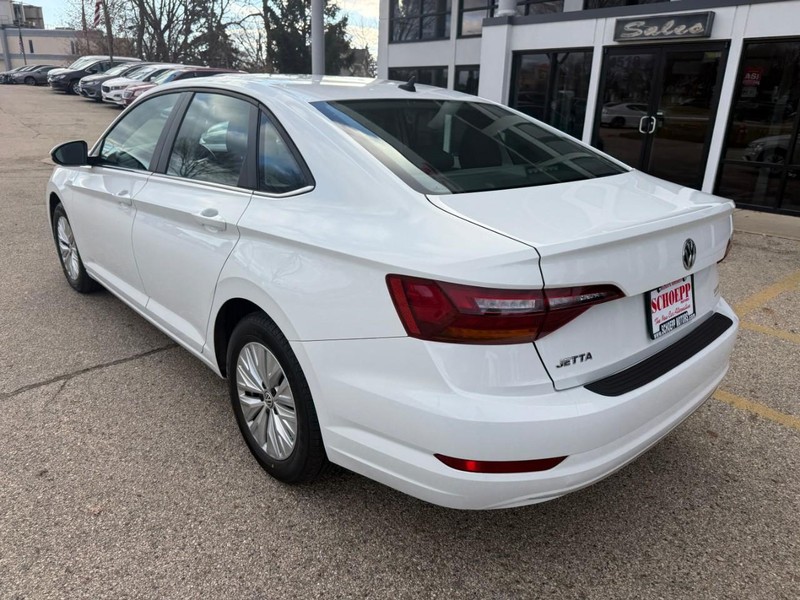 Volkswagen Jetta Vehicle Image 07