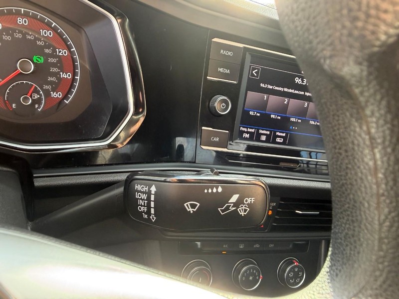 Volkswagen Jetta Vehicle Image 22