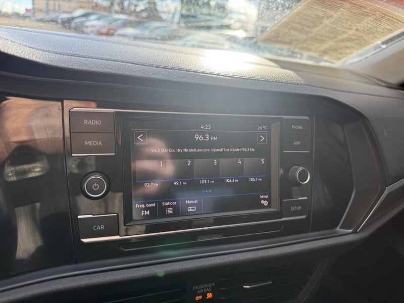 Volkswagen Jetta Vehicle Image 24