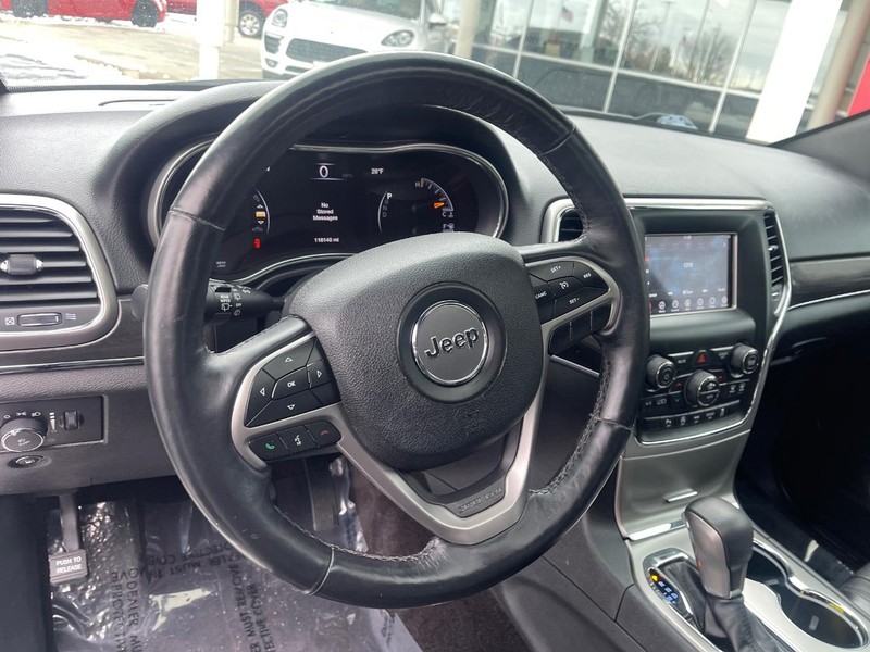 Jeep Grand Cherokee Vehicle Image 25