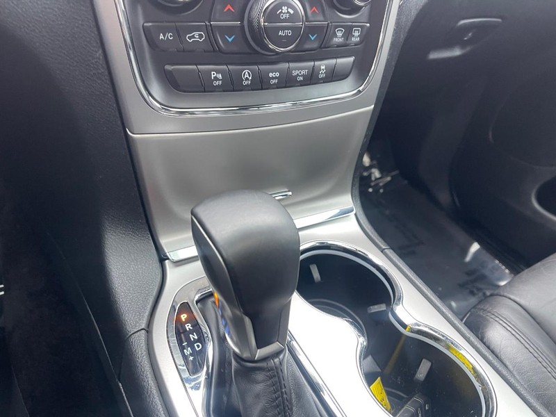 Jeep Grand Cherokee Vehicle Image 27