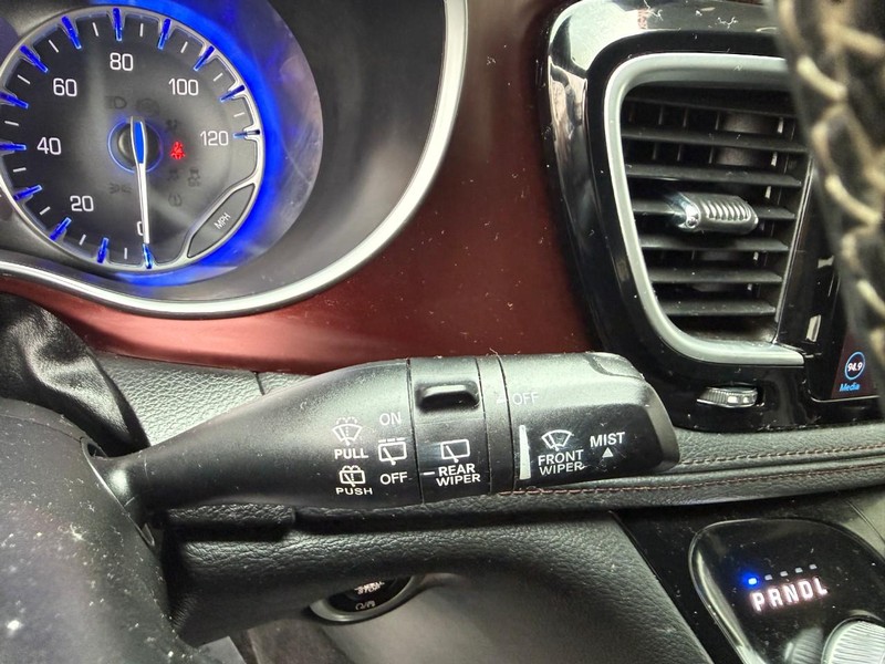 Chrysler Pacifica Vehicle Image 31