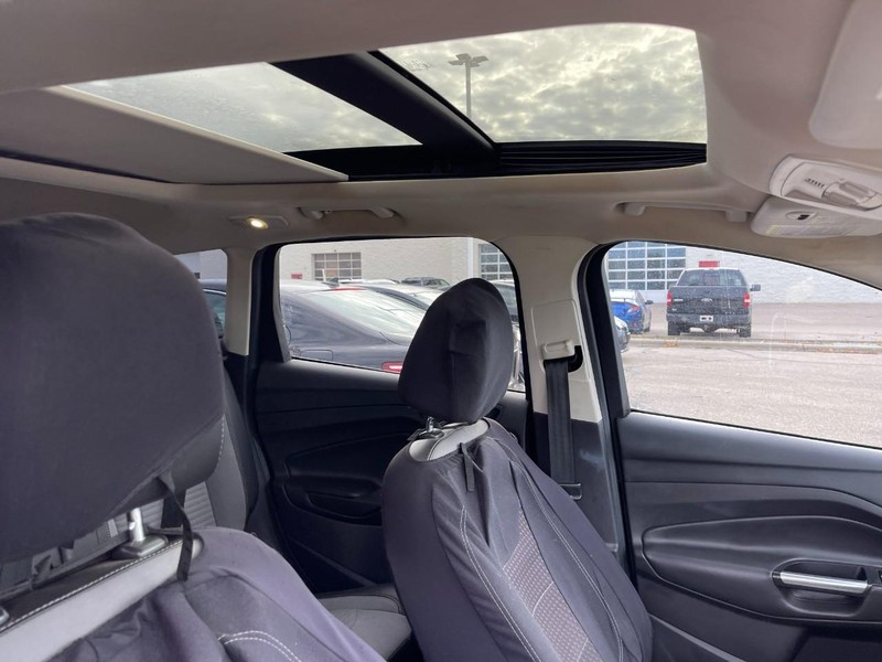 Ford Escape Vehicle Image 03