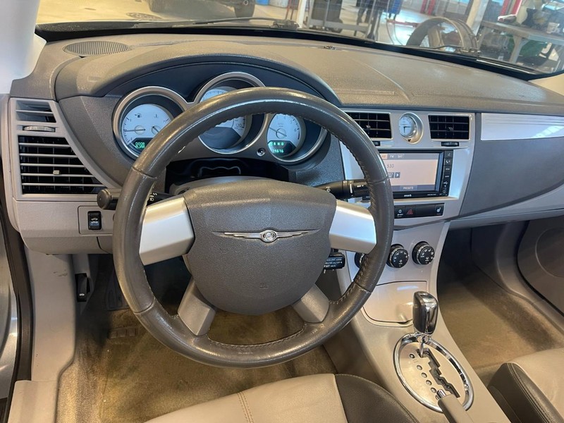 Chrysler Sebring Vehicle Image 16