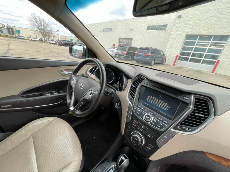 Hyundai Santa Fe Sport Vehicle Image 05