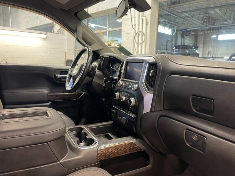 GMC Sierra 1500 Vehicle Image 02