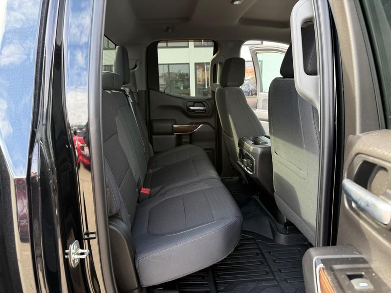 GMC Sierra 1500 Vehicle Image 14