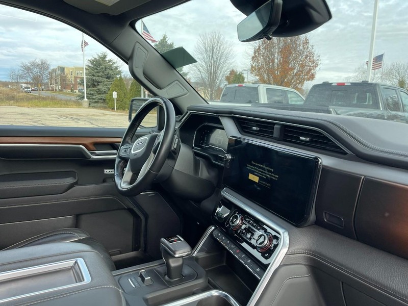 GMC Sierra 1500 Vehicle Image 02