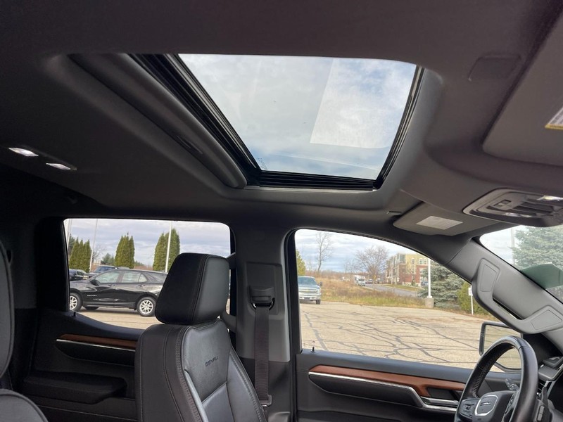 GMC Sierra 1500 Vehicle Image 03