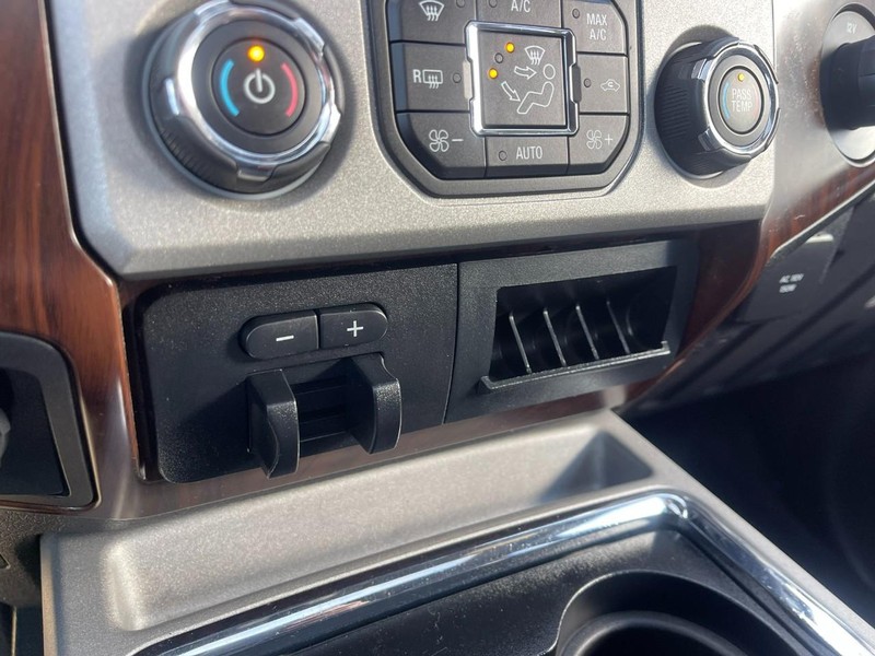 Ford Super Duty F-250 SRW Vehicle Image 22