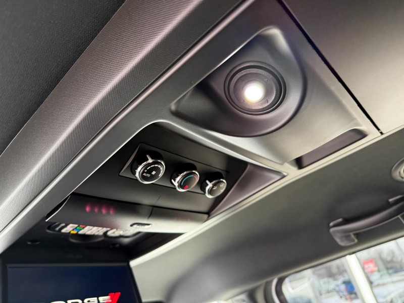 Dodge Grand Caravan Vehicle Image 15