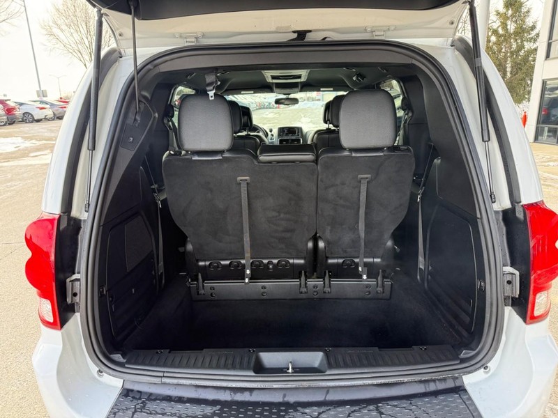 Dodge Grand Caravan Vehicle Image 19
