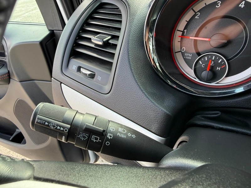 Dodge Grand Caravan Vehicle Image 27