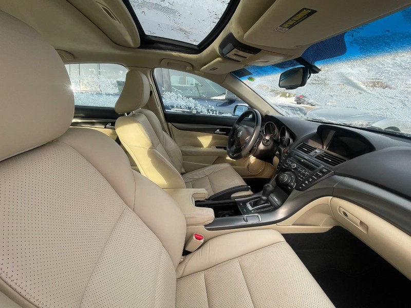 Acura TL Vehicle Full-screen Gallery Image 04