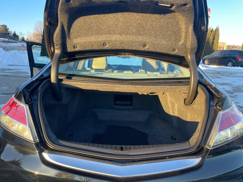 Acura TL Vehicle Full-screen Gallery Image 13