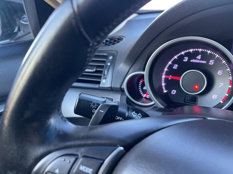 Acura TL Vehicle Full-screen Gallery Image 25