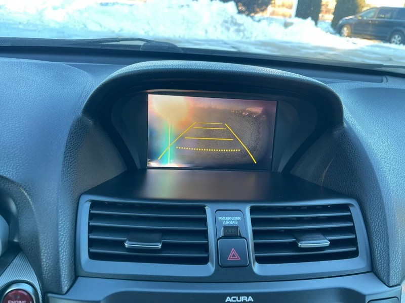 Acura TL Vehicle Full-screen Gallery Image 31