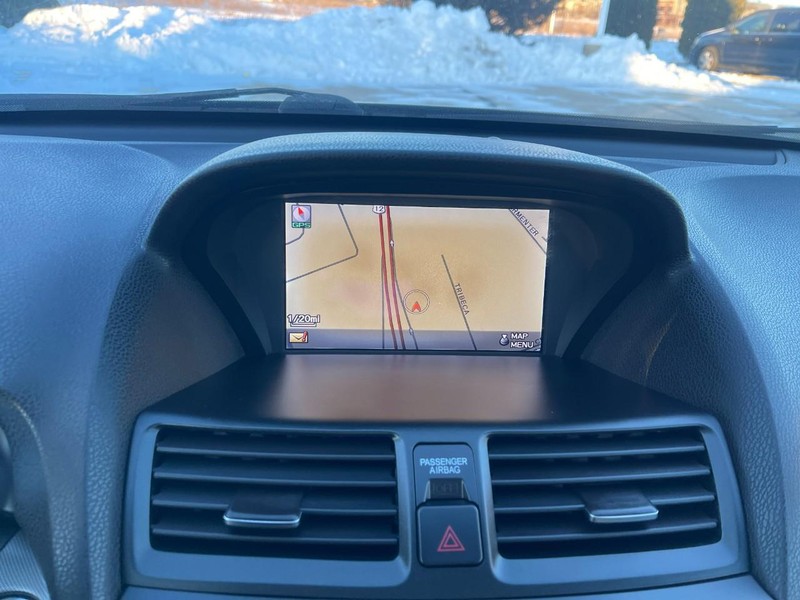 Acura TL Vehicle Full-screen Gallery Image 32