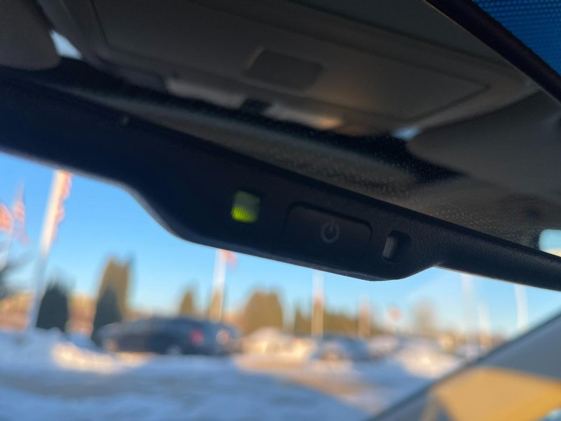 Acura TL Vehicle Full-screen Gallery Image 33