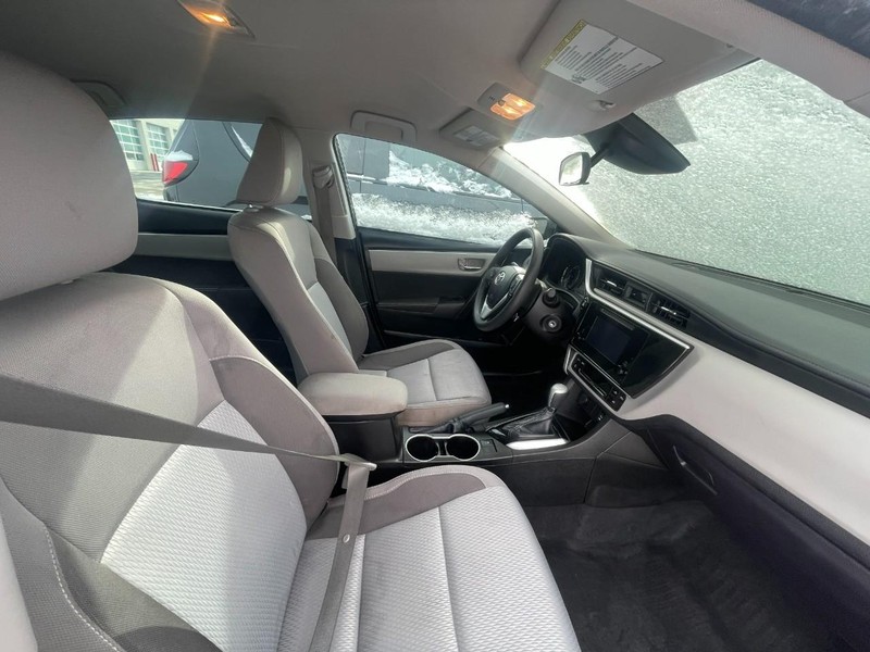 Toyota Corolla Vehicle Image 03