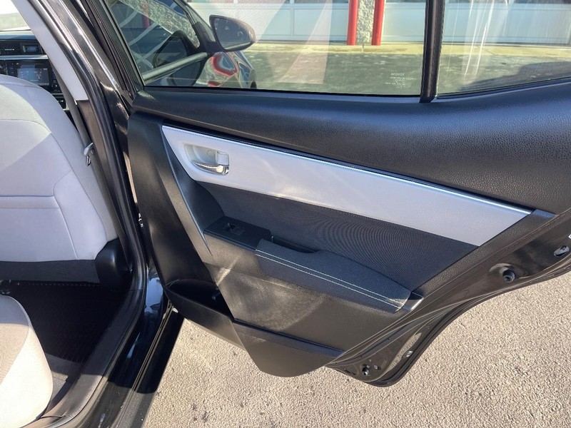 Toyota Corolla Vehicle Image 09