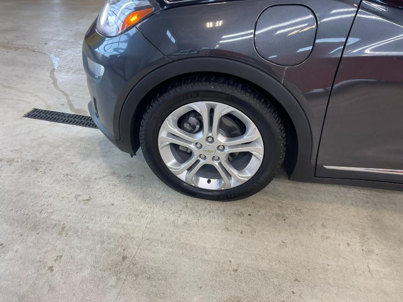 Chevrolet Bolt EV Vehicle Image 06