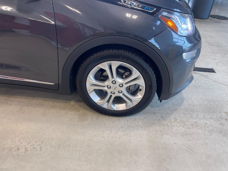Chevrolet Bolt EV Vehicle Image 07