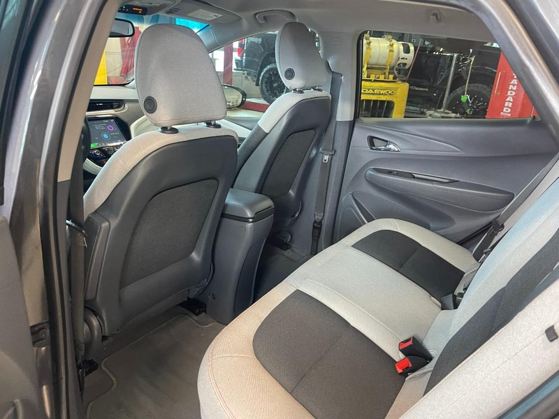 Chevrolet Bolt EV Vehicle Image 16