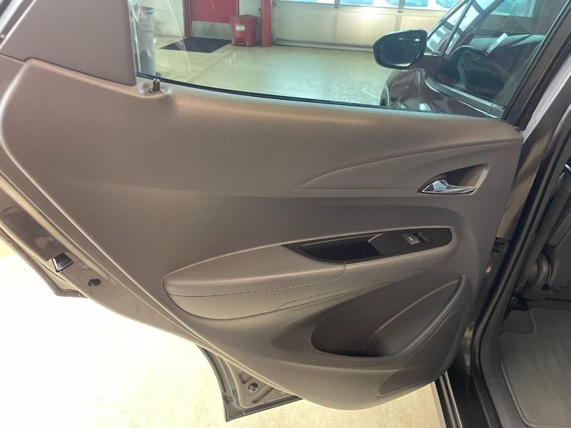 Chevrolet Bolt EV Vehicle Image 17