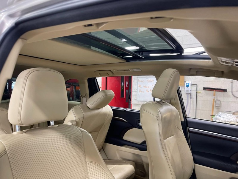 Toyota Highlander Vehicle Image 04